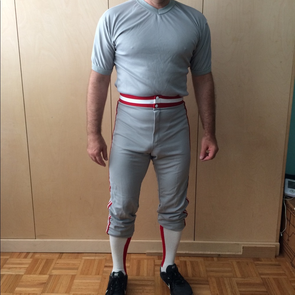 Like New Baseball uniform sz M gray/red/white.